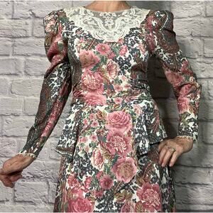Beautiful Vintage 80's Victorian Floral Midi Dress